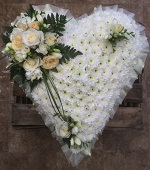 Cream Heart funerals Flowers
